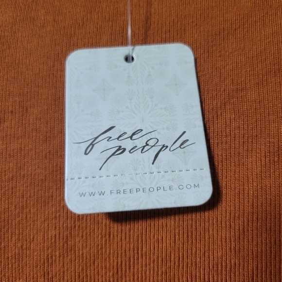 Free people NWT Key to my heart crop top size small. - Picture 7 of 9